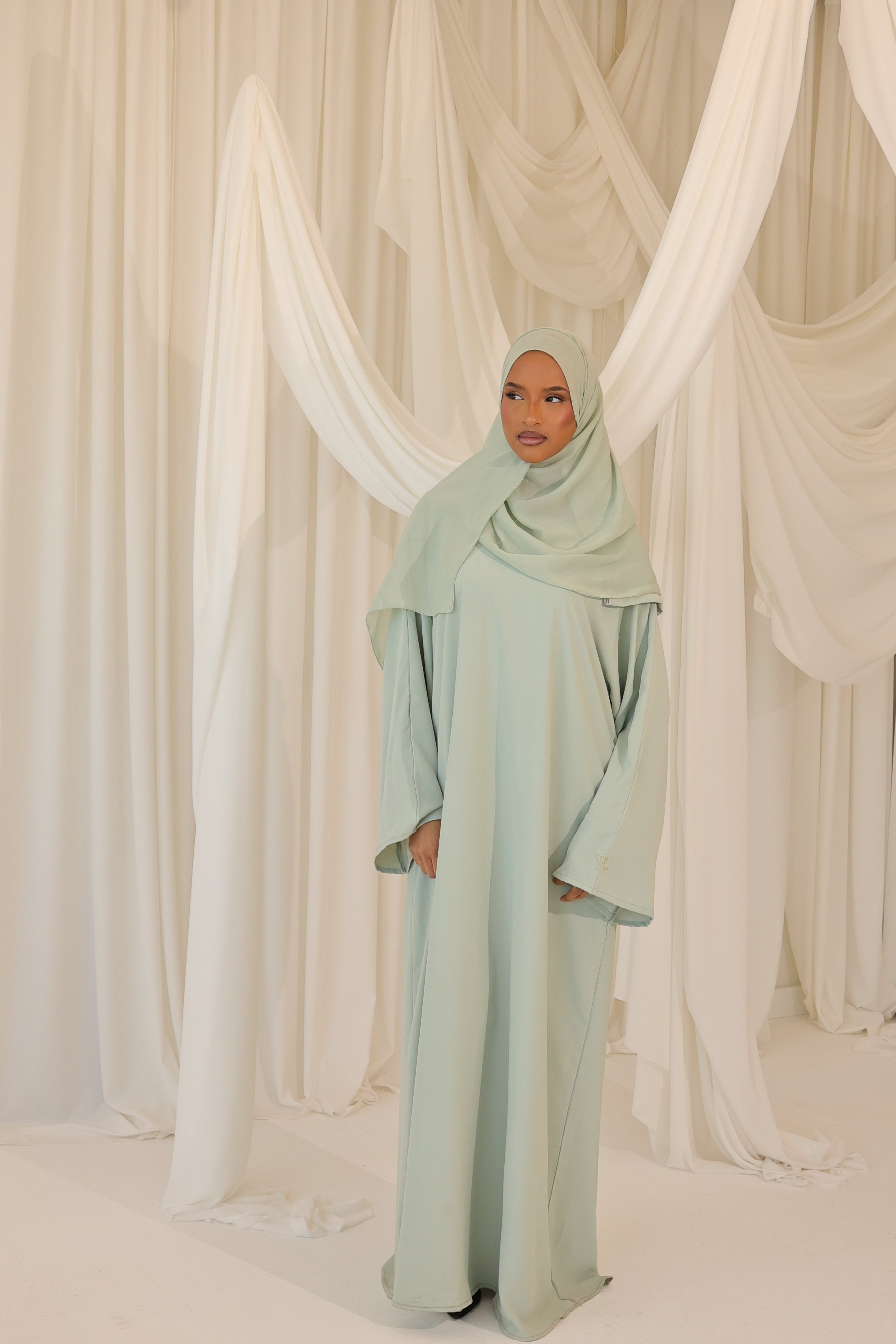 STL Basic Abaya