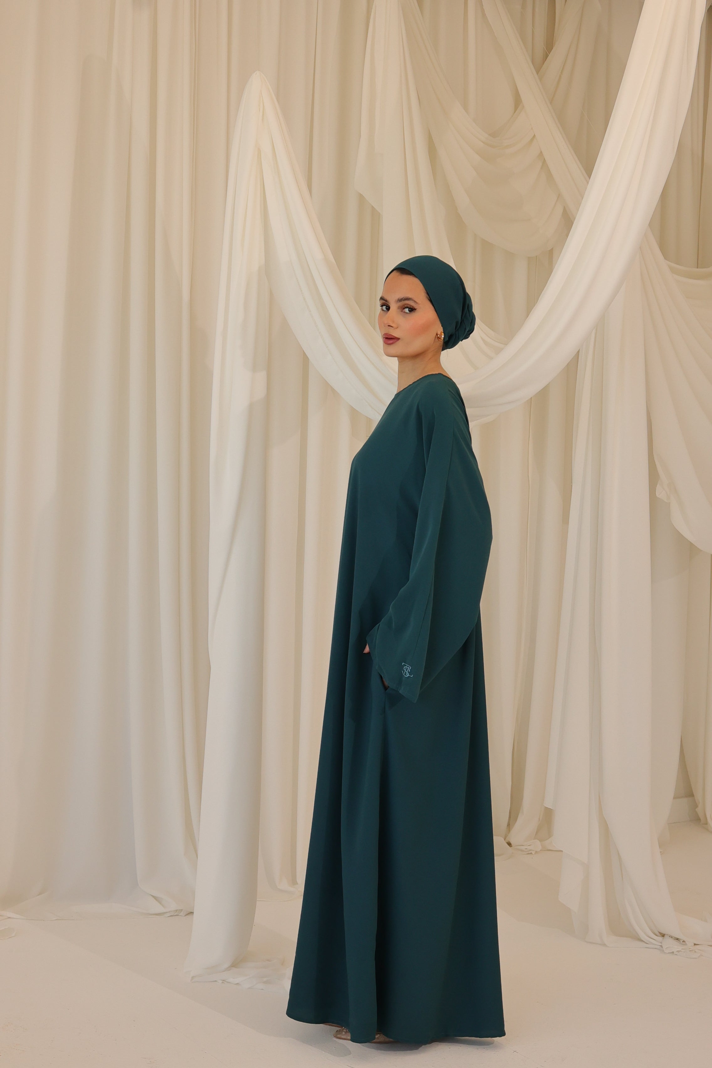 STL Basic Abaya