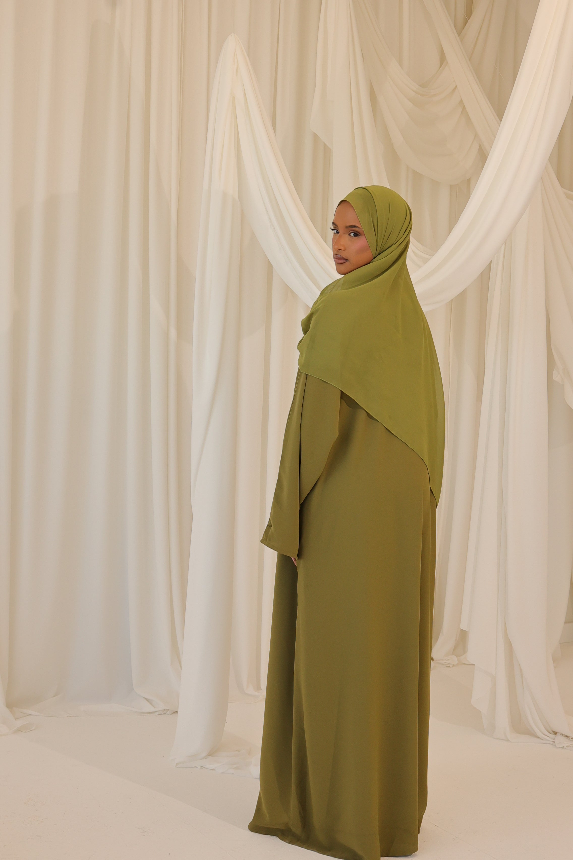 STL Basic Abaya